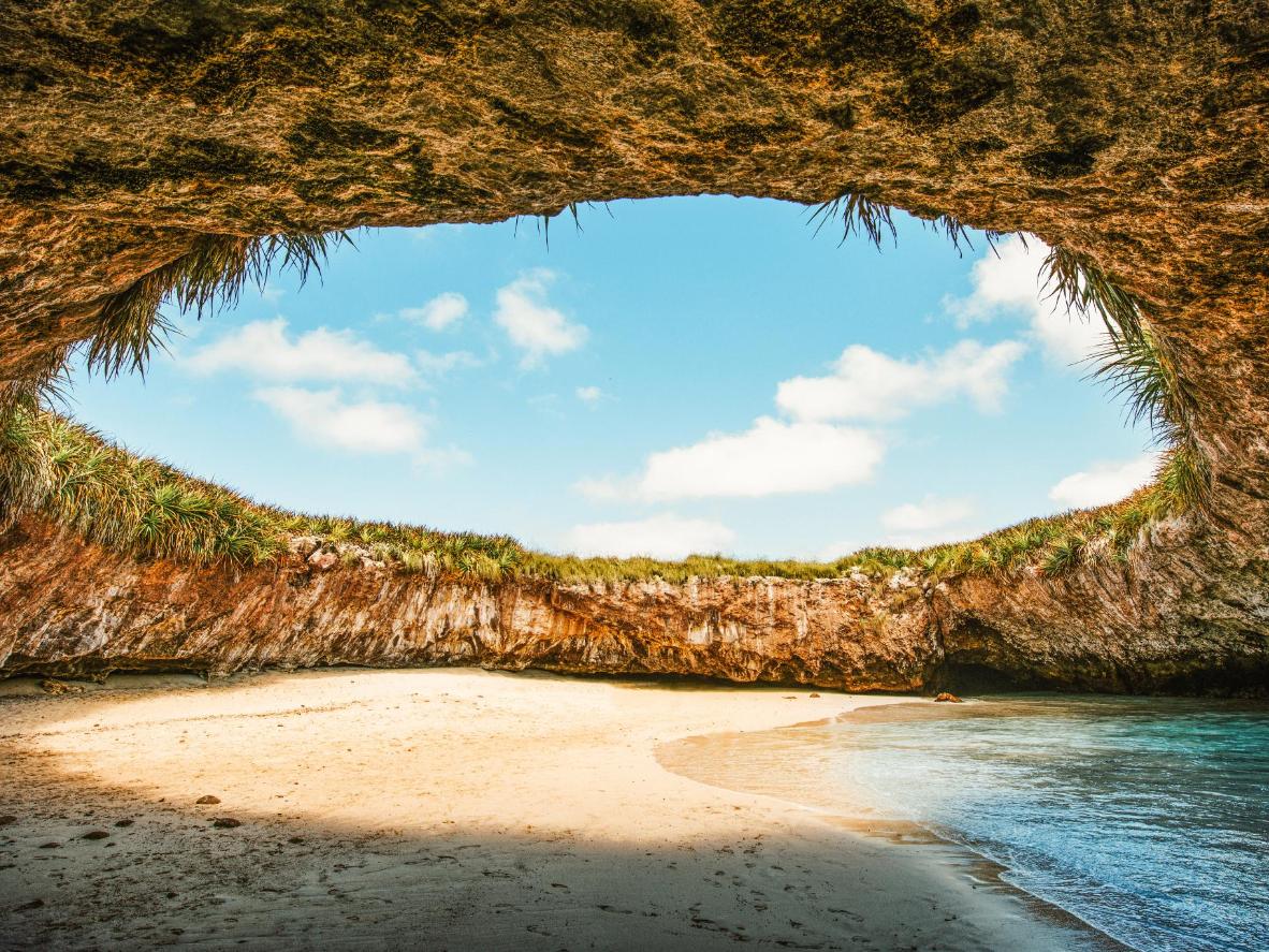 Playa natural en Islas Marietas
