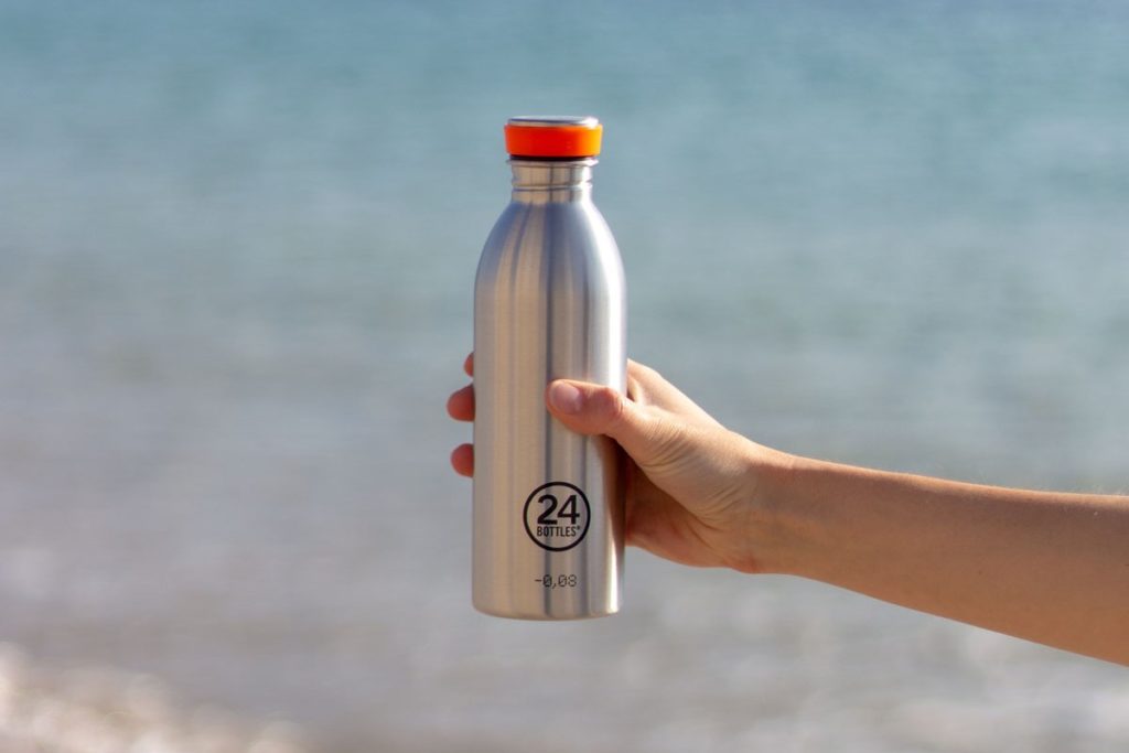 Consejos para viajes más sostenibles: Uso de botellas reutilizables